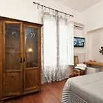 Romacentrarte Bed & Breakfast 4*